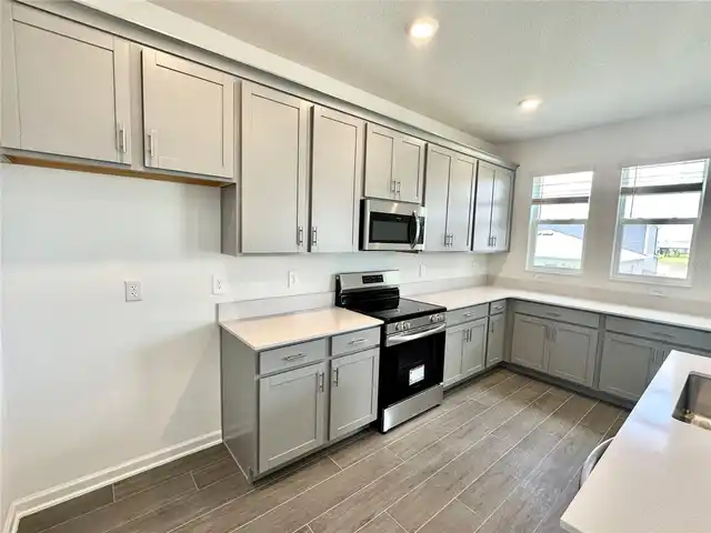 Listing Photo 10
