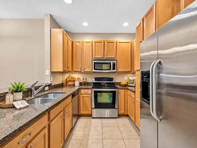 Listing Photo 8