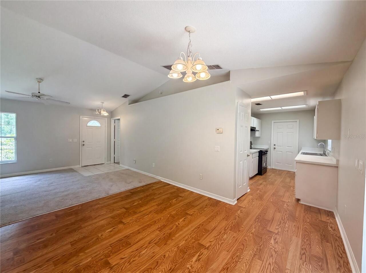 Listing Photo 9