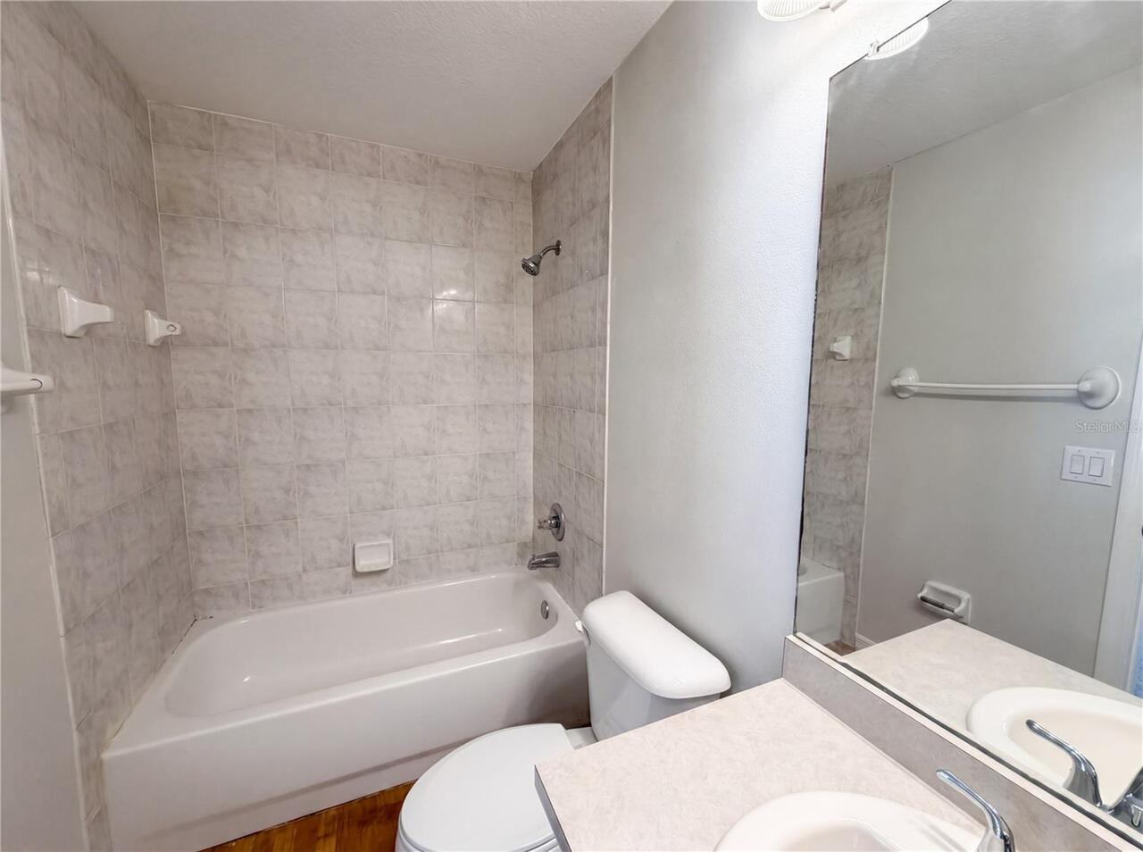 Listing Photo 17