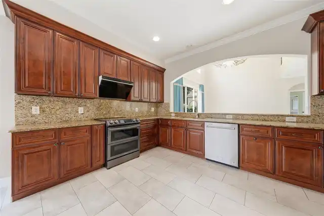 Listing Photo 13
