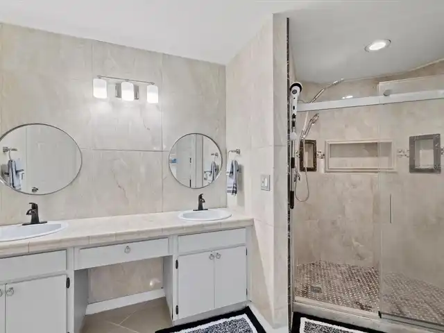 Listing Photo 28