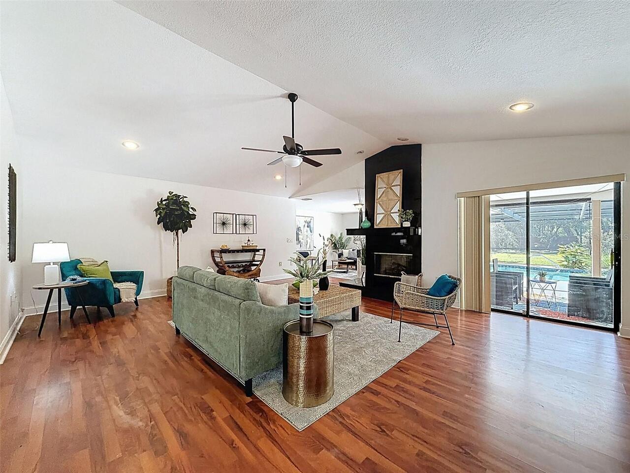 Listing Photo 8