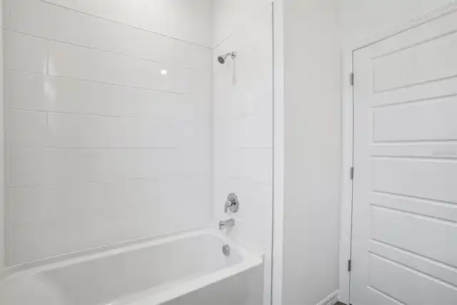 Listing Photo 16