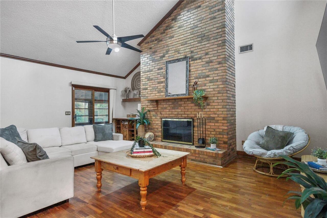 Listing Photo 14