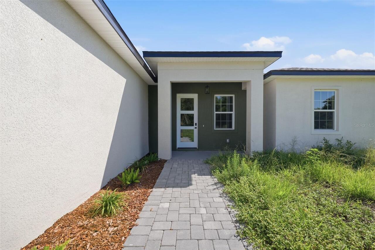 Listing Photo 9