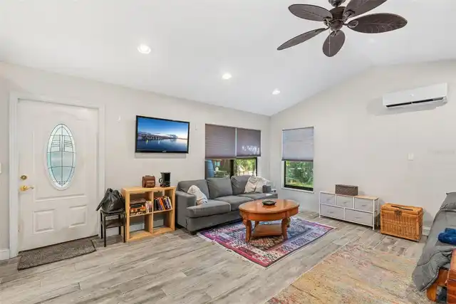 Listing Photo 33