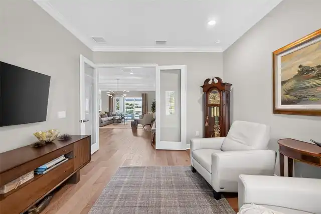 Listing Photo 8