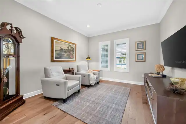 Listing Photo 10