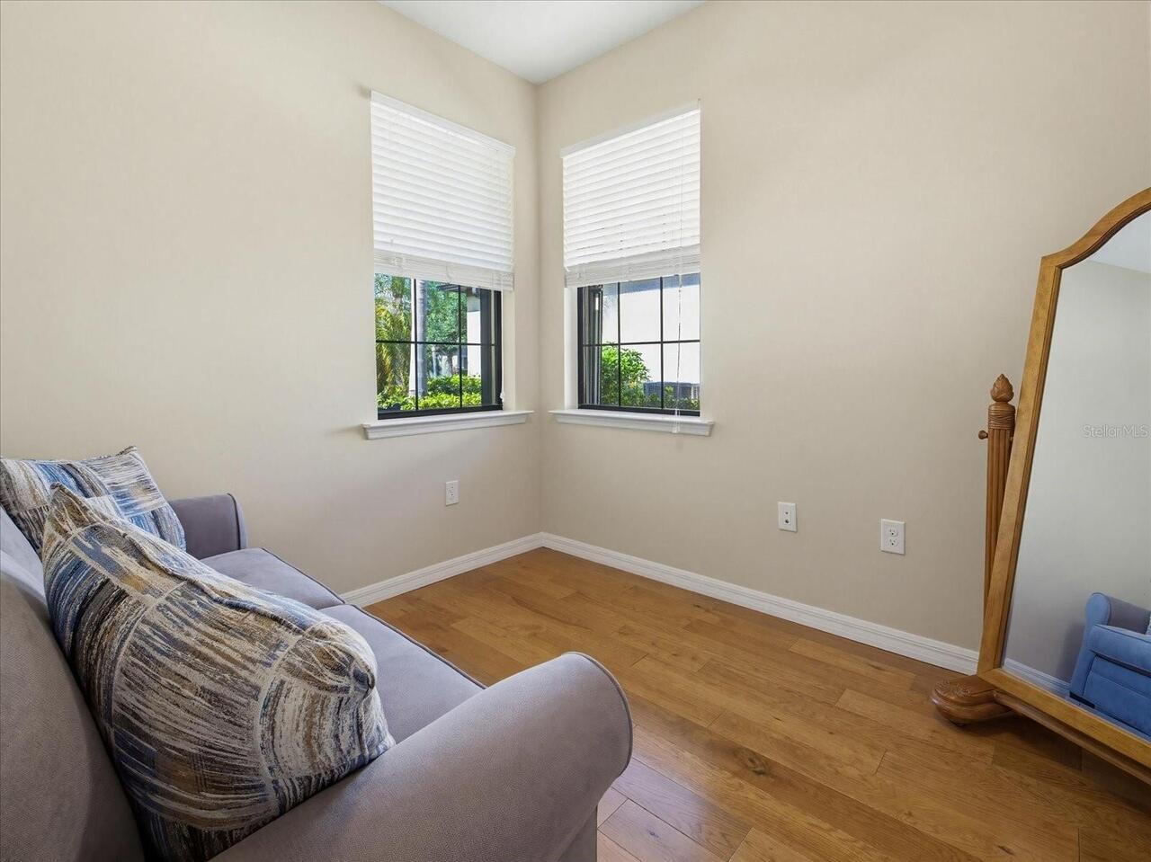 Listing Photo 25