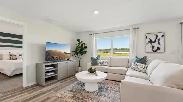 Listing Photo 11