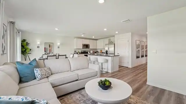 Listing Photo 12