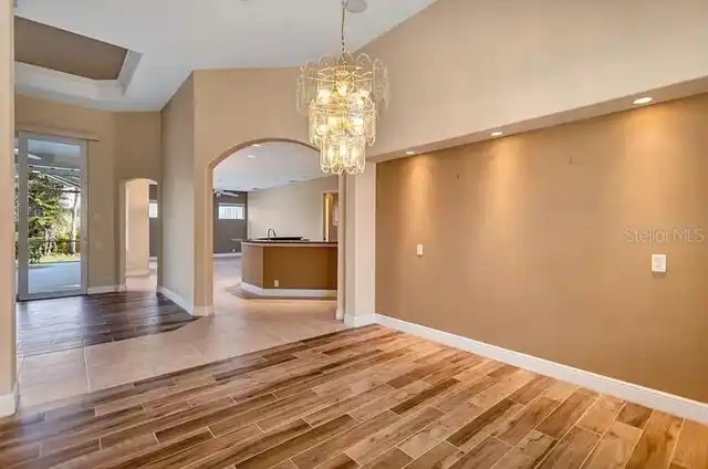 Listing Photo 10