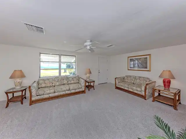 Listing Photo 20