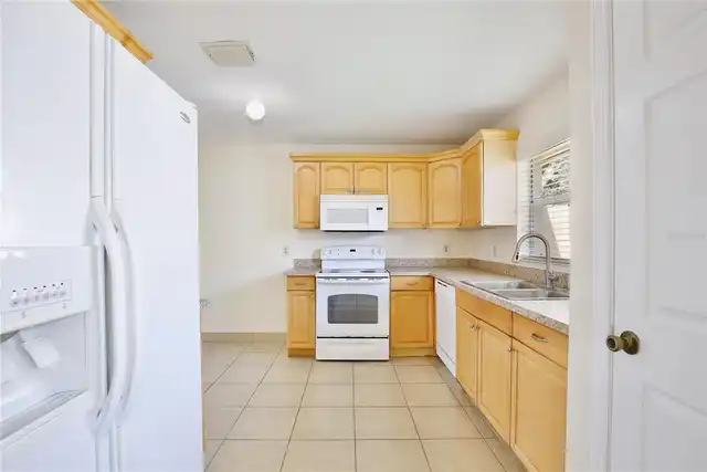 Listing Photo 9