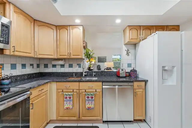 Listing Photo 11