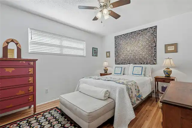 Listing Photo 24