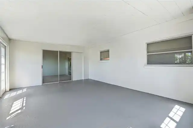 Listing Photo 33