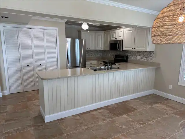 Listing Photo 11