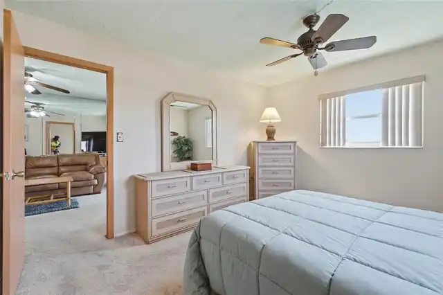 Listing Photo 11