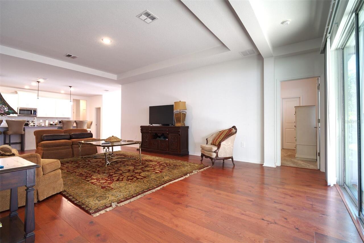 Listing Photo 14