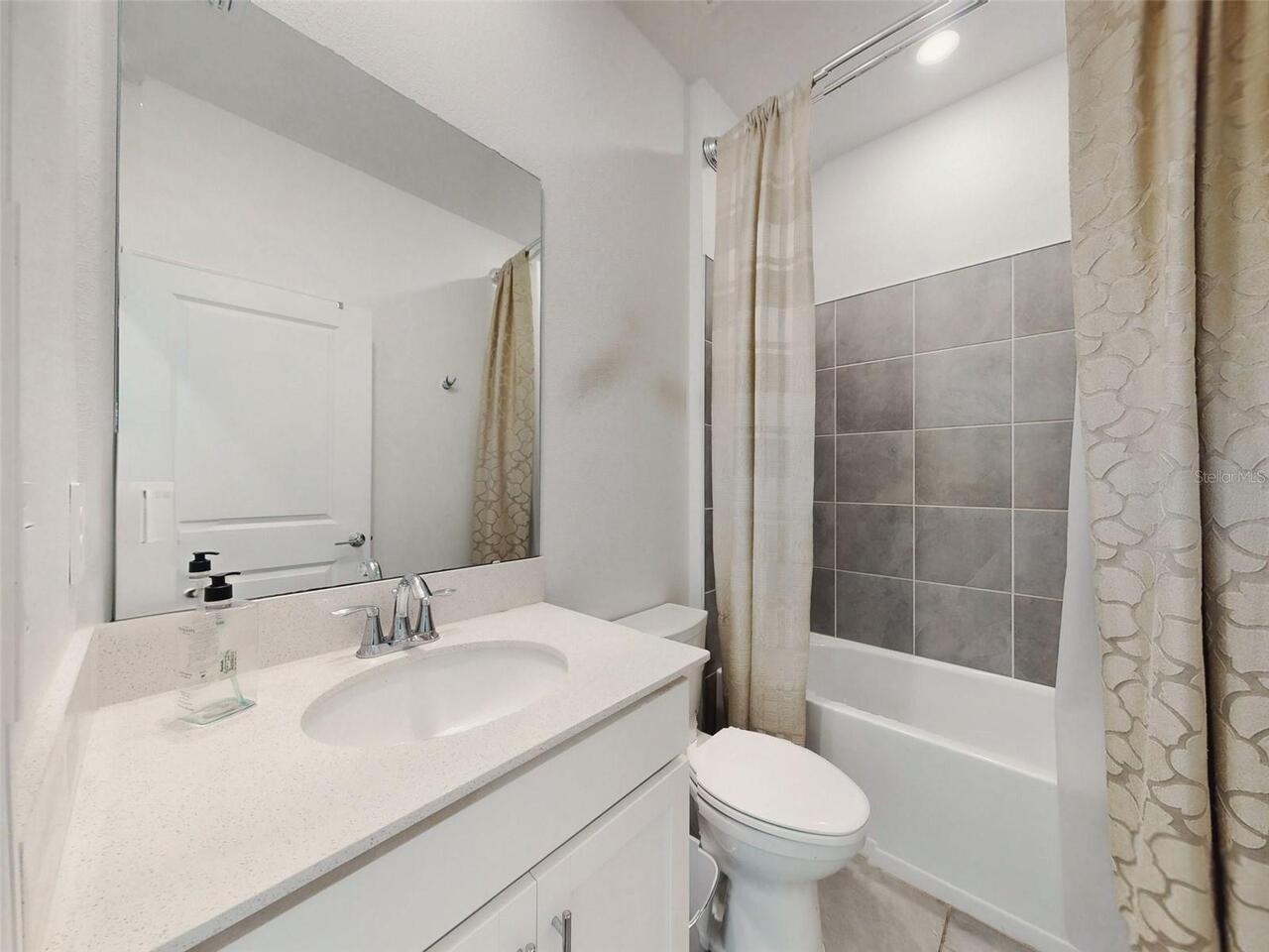 Listing Photo 11