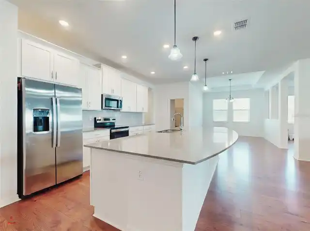 Listing Photo 18