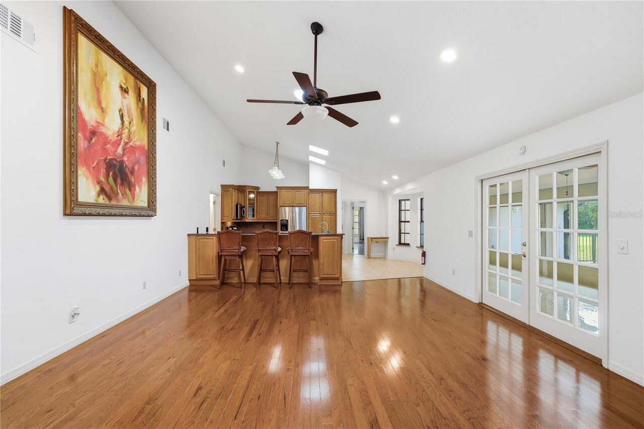 Listing Photo 18
