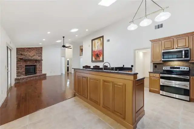 Listing Photo 19