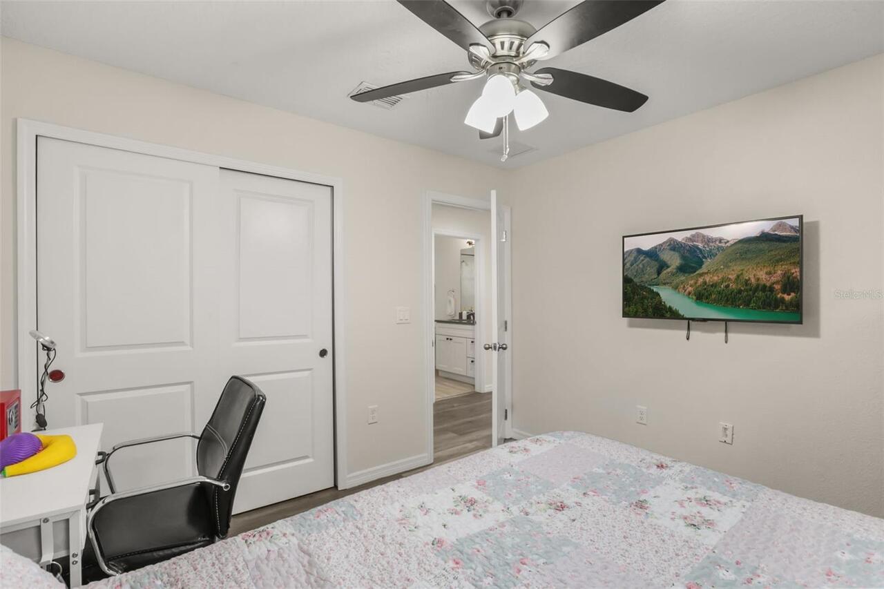 Listing Photo 23