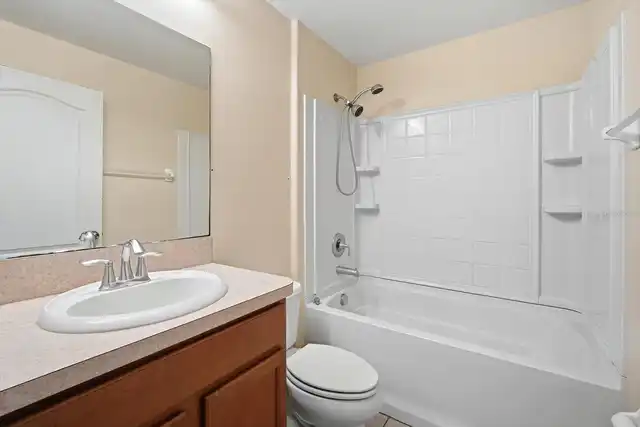 Listing Photo 9