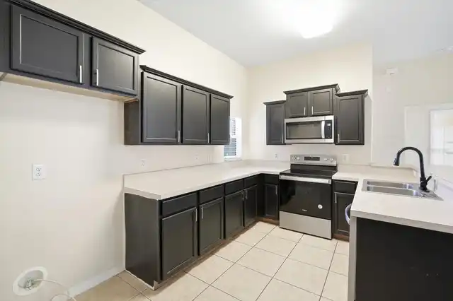 Listing Photo 16
