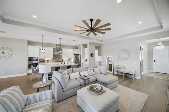 Listing Photo 8
