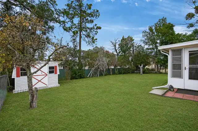 Listing Photo 24