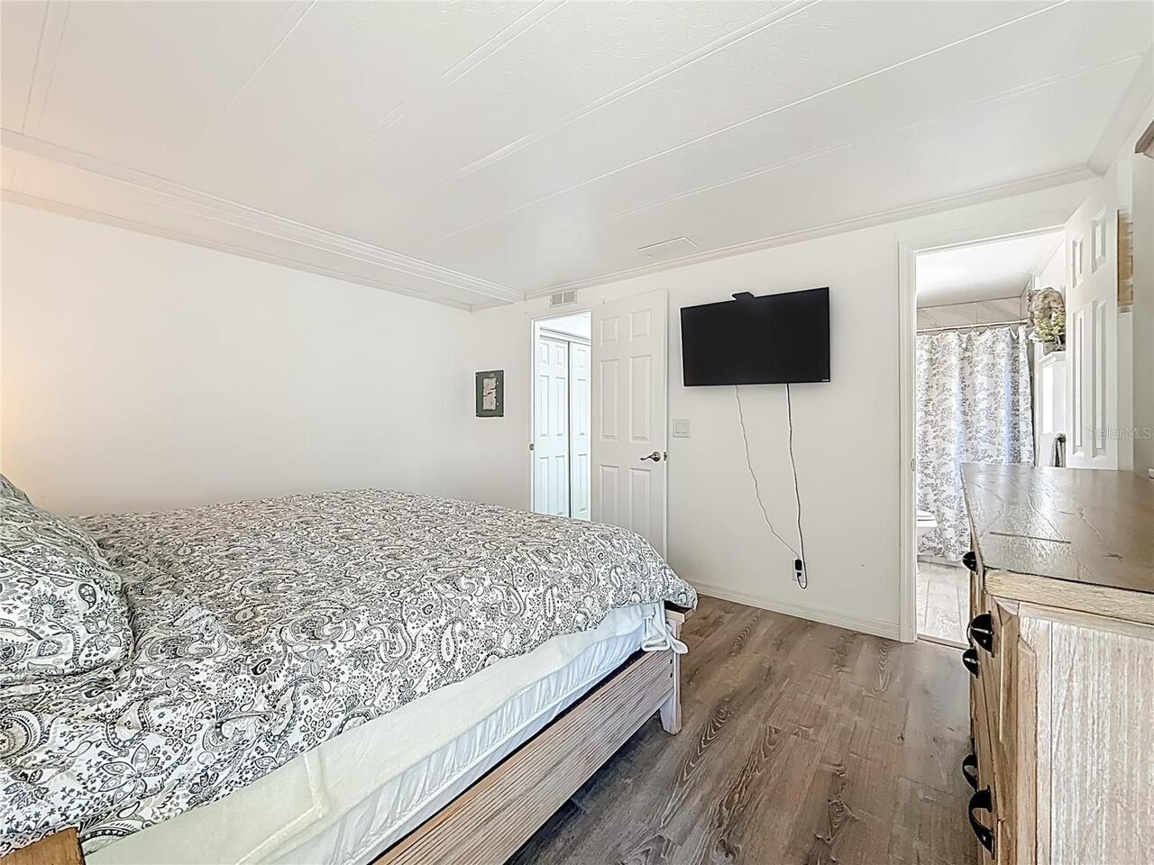 Listing Photo 33