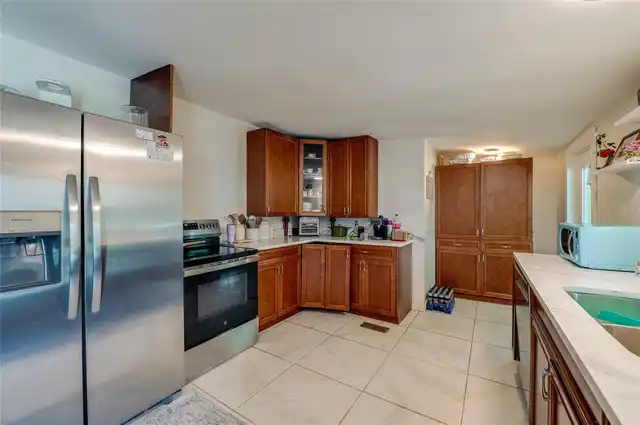 Listing Photo 11