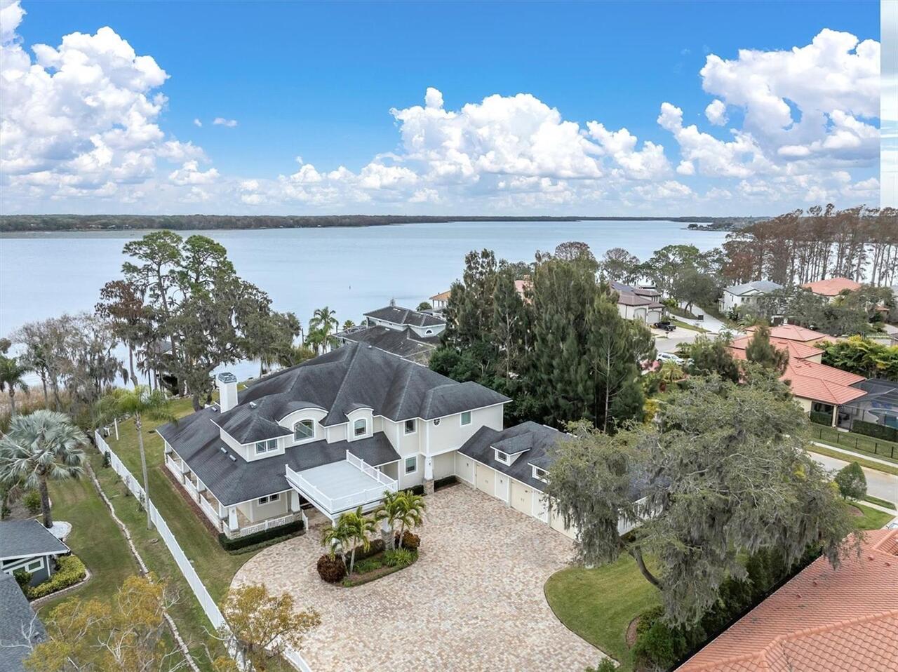 4BR, Home, 5BA, $4,950,000
Read More