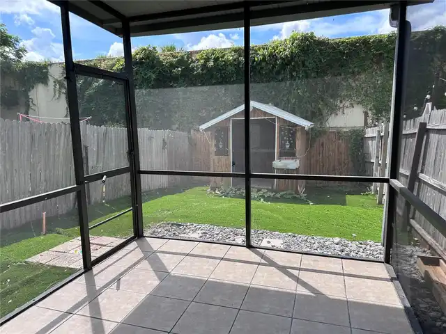 Listing Photo 11