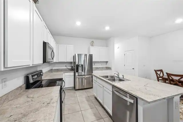 Listing Photo 10