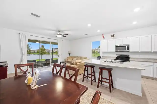 Listing Photo 11