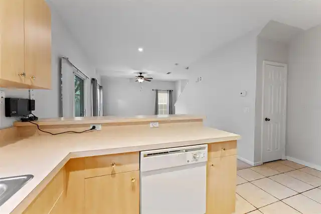 Listing Photo 16