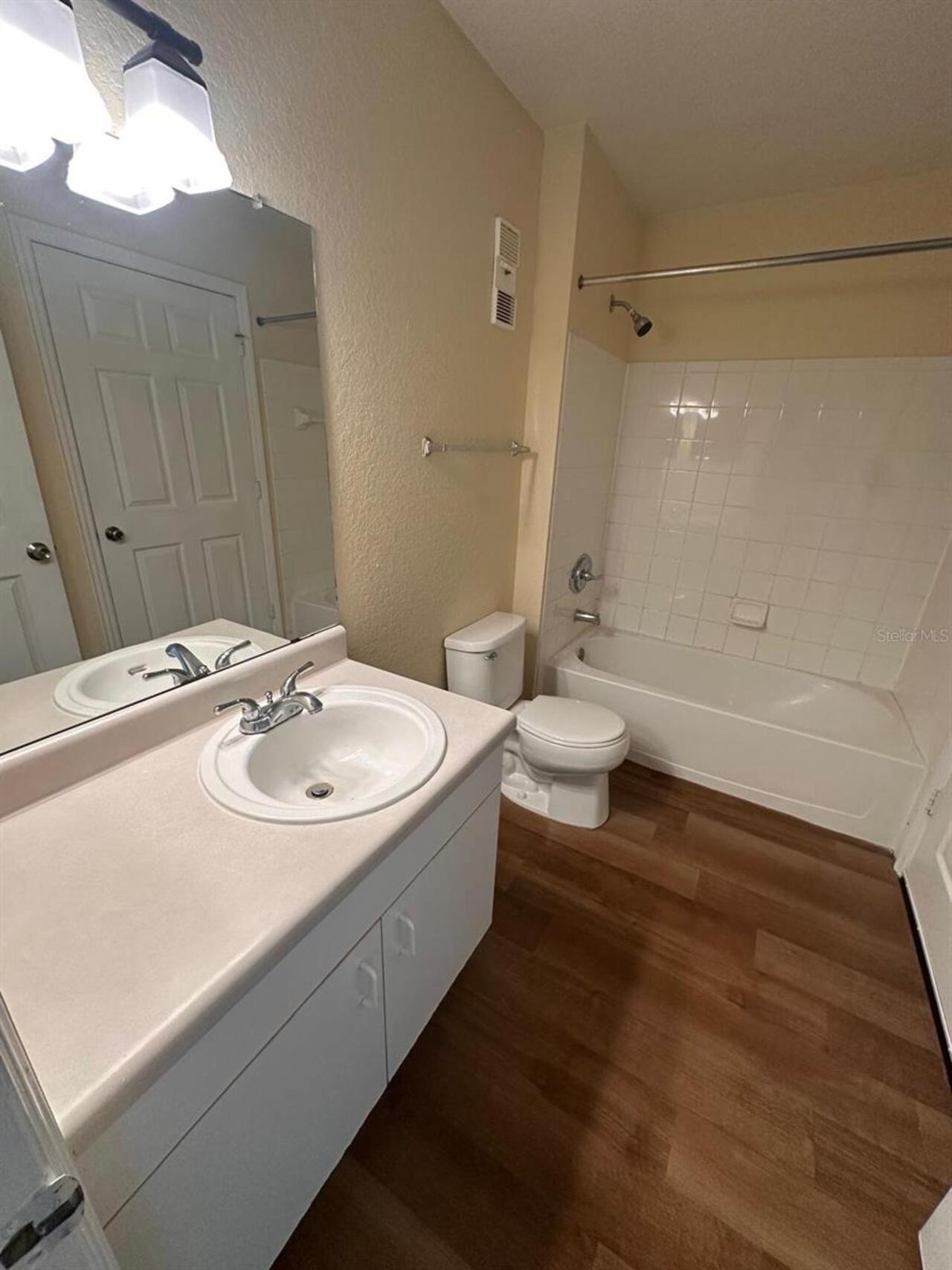 Listing Photo 9