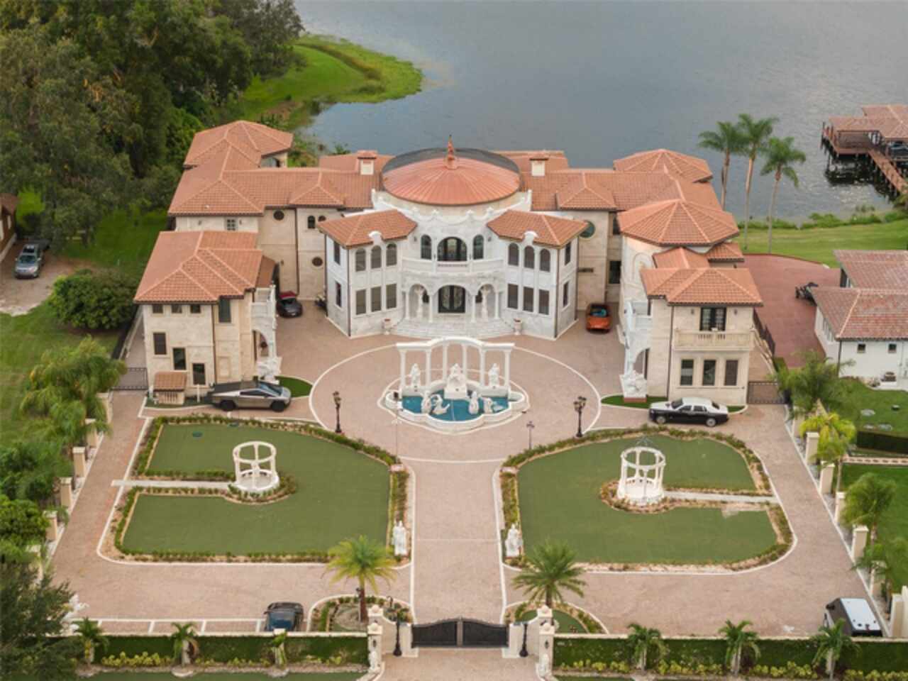5BR, Home, 8BA, $6,395,000
Read More