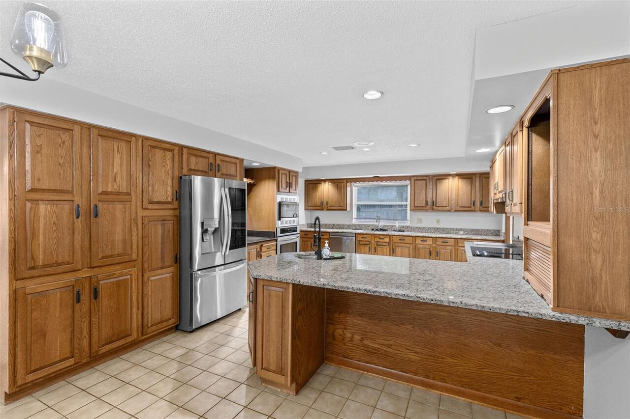 Listing Photo 8