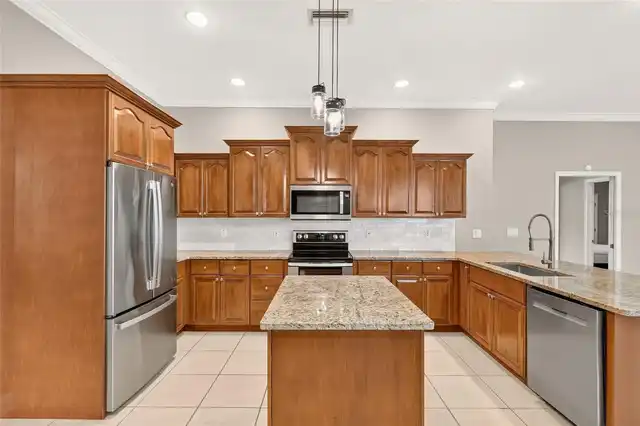 Listing Photo 16