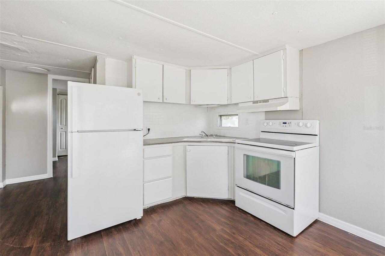 Listing Photo 8