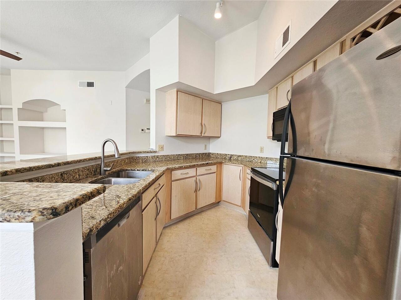 Listing Photo 8