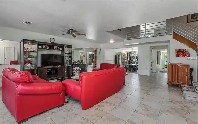 Listing Photo 18