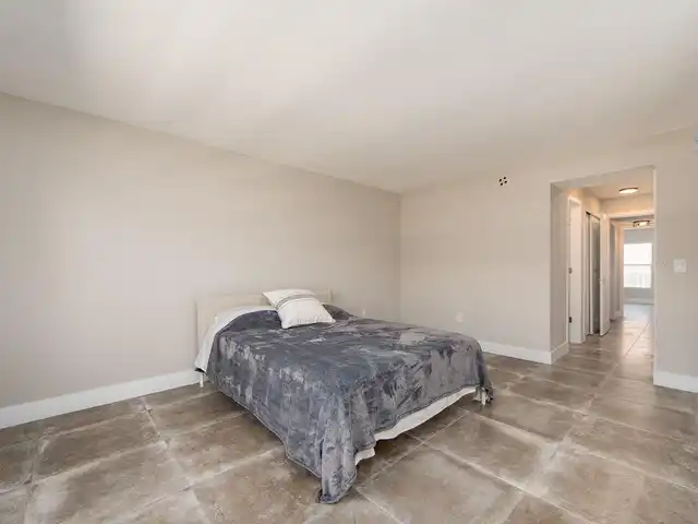 Listing Photo 16