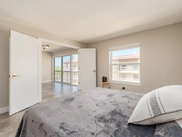 Listing Photo 17